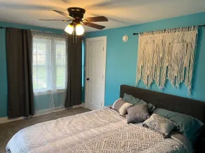 Bourbon Country Cottage - Image 2