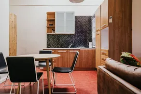 A6 - Liberty 2 Bedroom Apartment - Image 2