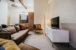 A6 - Liberty 2 Bedroom Apartment - Image 4