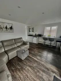 The Birch Lodge located in Pegsdon - Image 5
