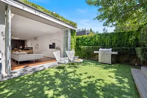 St Kilda Style - Stunning 3 Bedroom House - Image 2