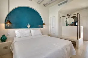 Blue Pearls-Adults Only Luxury Suites - Image 5