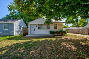 Cozy Clean Urban Indy Home - Image 4