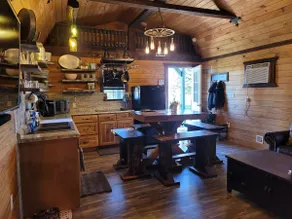 Deer Trail Cabin sleeps 6 people - Image 3