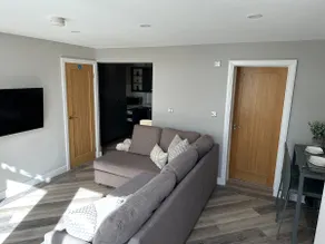 Beach Pad - gorgeous 2 bedroom apartment, sleeps 6 - Image 4