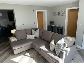 Beach Pad - gorgeous 2 bedroom apartment, sleeps 6 - Image 3