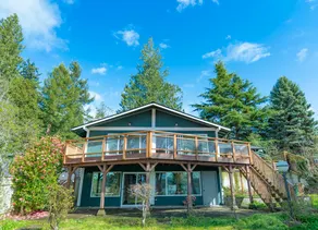 Freeland Beach View Waterfront Family Retreat - Image 5