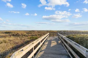 Scenic Caswell Beach!Clean+Convenient+Sleeps 8 - Image 5