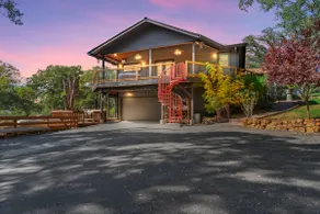 Cozy Lake View 4Bd 2,5Br Retreat in 5 Acres, Hot Tub and more - Image 2
