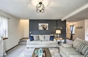 Spacious 2 bedroom bottom unit home. - Image 4