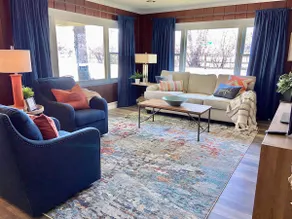 Nana's Walk / Spacious, Bright / Downtown Sylvania - Image 4
