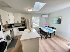 Tacoma Sleep 5 Compact Kitchen W/D - Image 3