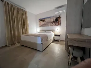 Spacious 2 bedroom apartment 200m from the sea - Image 4