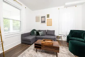 Cozy & Quaint 2BR Home. Centrally Located Gem! - Image 2