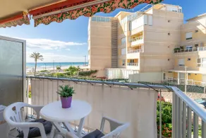 Very nice and modern studio front of the beach - Image 3