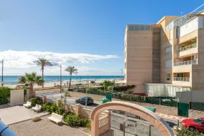 Very nice and modern studio front of the beach - Image 2