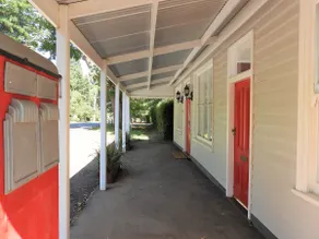 Cottage by the Bowser - Image 3