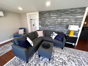 cozy 3 bedroom ranch with deck and screen porch - Image 3