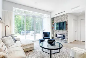 Tremblant Oasis: Fireplace, Hot Tub, King Beds! - Image 5