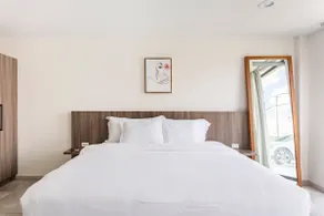 Rooftop Pool w/Lounge Area-2BE2BA Sleeps 4 #A8 - Image 3