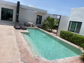 Pool house very close to the beach - Image 2