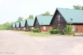 #6 cabin- riverbank, pool access, trailer parking - Image 4