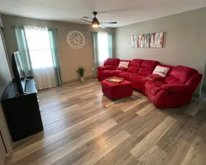 Newly Remodeled Two Bedroom rental unit - Image 3