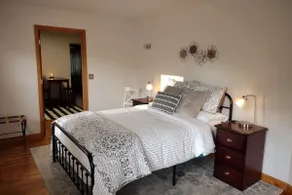 Spacious Farmhouse Apt w/ Gorgeous Views - Image 4