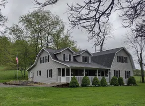 Spacious Farmhouse Apt w/ Gorgeous Views - Image 2