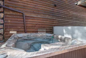 Tatanka Getaway with Hot tub & Game Room - Image 2