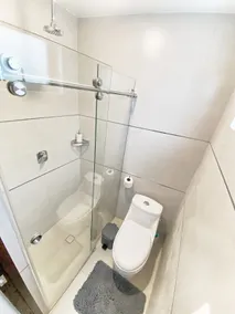 Minimalist Suite in Iconic Clavería - Image 4