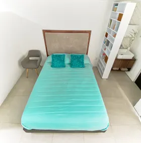 Minimalist Suite in Iconic Clavería - Image 2