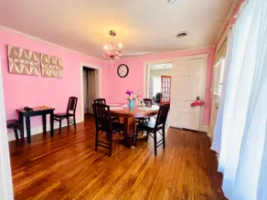 Cozy, Bright Home in Historic Downtown - Image 5