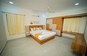 BALAJI HOME STAYS-LUXURIOUS 3 BHK- FLAT 101 - Image 4