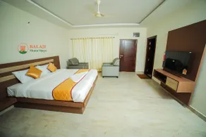 BALAJI HOME STAYS-LUXURIOUS 3 BHK- FLAT 101 - Image 5