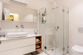 Lovely 3 bedroom rental unit in Herzliya - Image 2