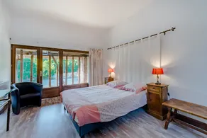 Large charming cottage above the water - Image 5