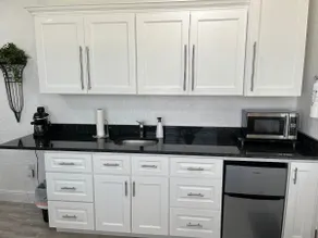 Elegant Spring Hill Studio Retreat - Image 4