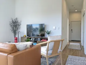 A premier luxurious smart condo in Wallingford - Image 4