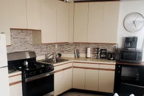 Stylish & inviting 2BR-JFK/UBS/ Casino/LIRR/Subway - Image 5