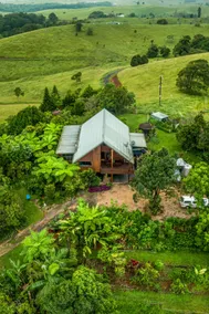 Treetops Sanctuary - Luxury Treehouse pole home - Image 3