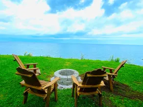 Private Lakefront Cottage Retreat near Niagara - Image 2