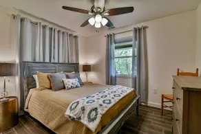 Modern 2 BR Cottage 10 Min from DT, 5 Min from Biltmore - Fresh, Clean & Bright! - Image 4