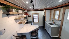 Charming 2 Bed backyard guesthouse close to Peekskill, WestPoint, & trails. - Image 2