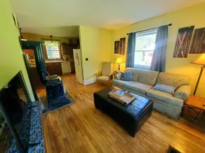 Entire Rustic Farmhouse minutes from Jay Peak - Image 3