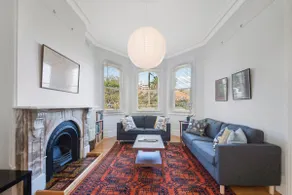Charming 2 Bedroom Home in the Heart of Mosman - Image 3