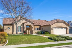 Lovely 4+3 Relaxing Pool home KING bed sleeps 8 - Image 3