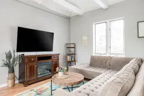 Enjoy the Chicago | Modern 2 Bedroom Apartment - Image 2