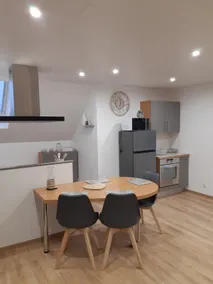 Bright and spacious cozy studio with terrace area - Image 5