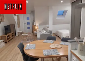 Bright and spacious cozy studio with terrace area - Image 2